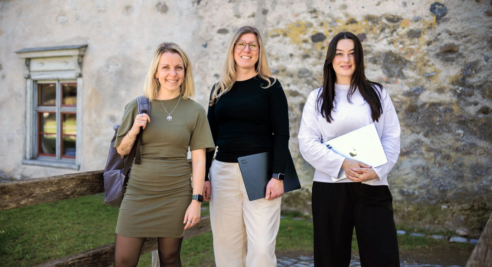 Das yama-Team: Stefanie Seitz, Nina Pfanz, Katrin Kubik und Lara Chambers